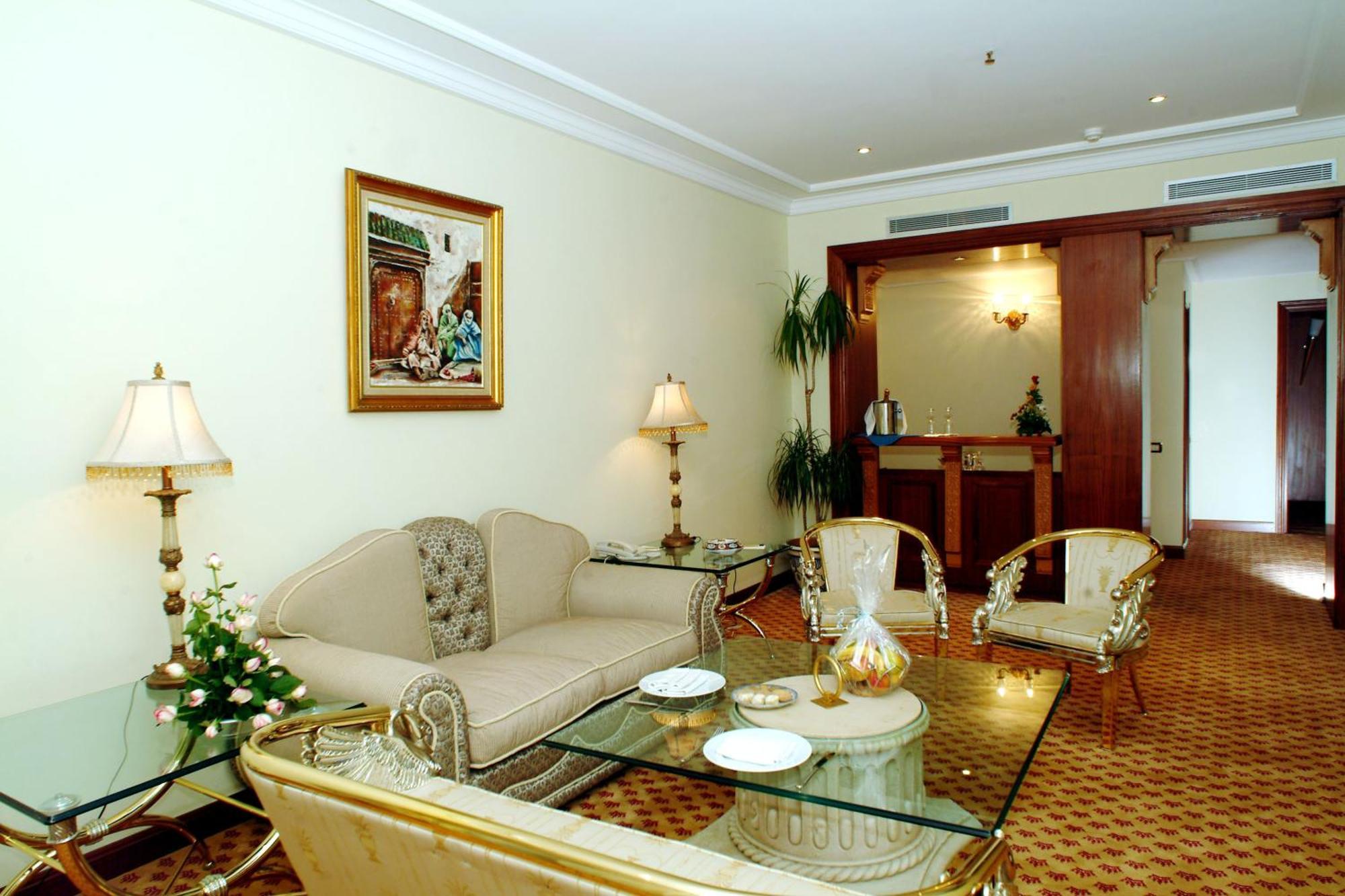מלון Ramada By Wyndham פס מראה חיצוני תמונה